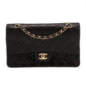 CHANEL Black Quilted Shoulder Bag with Gold Chain